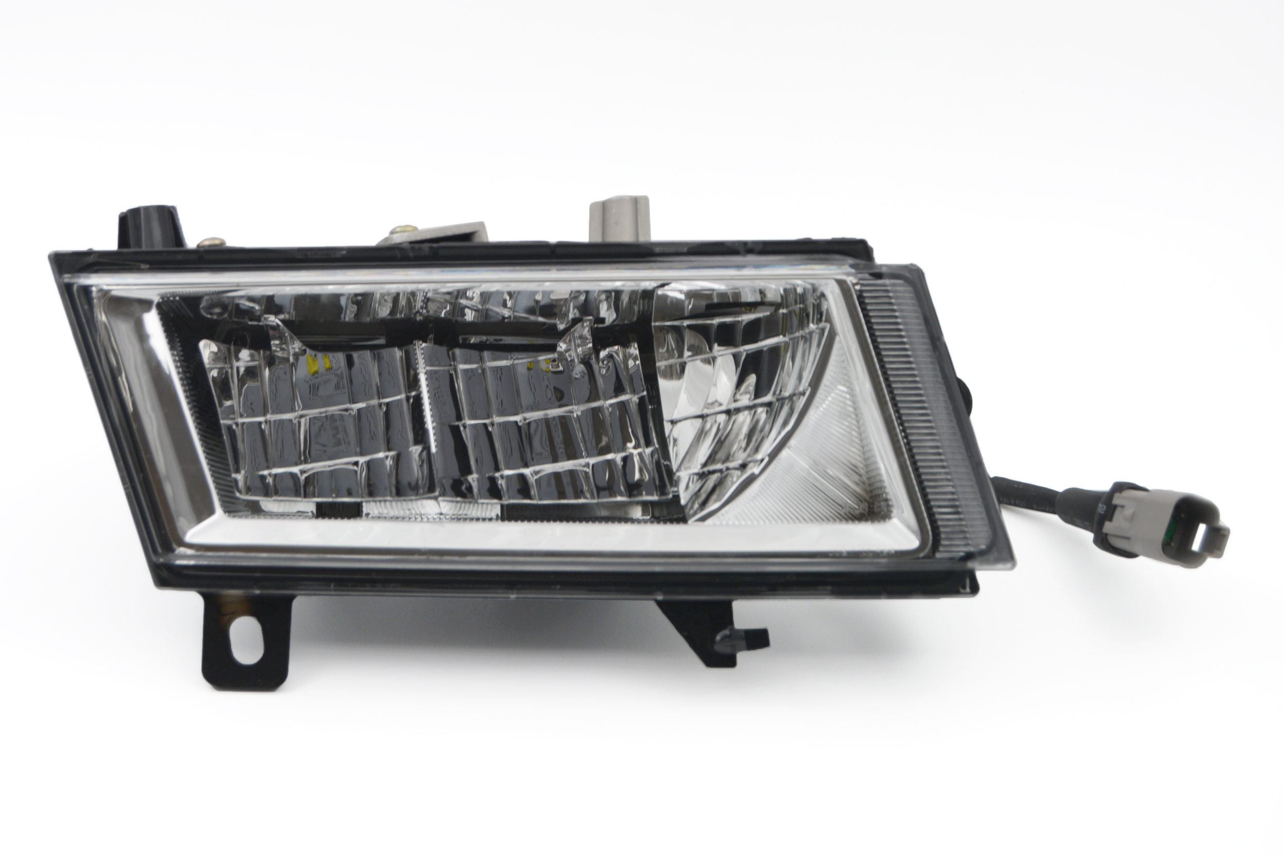 Фара противотуманная SCANIA правая 2018 > LED (OEM 2552715 R)