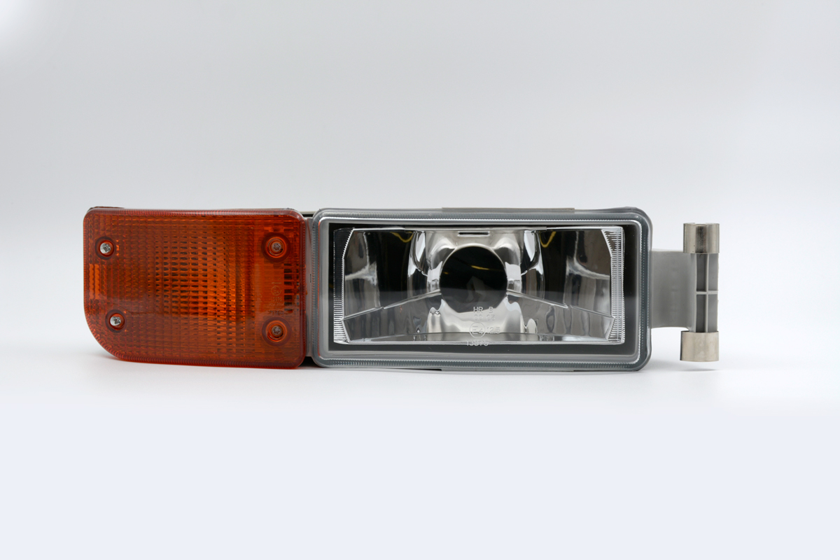 Фара противотуманная MAN TGA TGL/TGM правая 2000-2009 (OEM 8125320-6112 R )