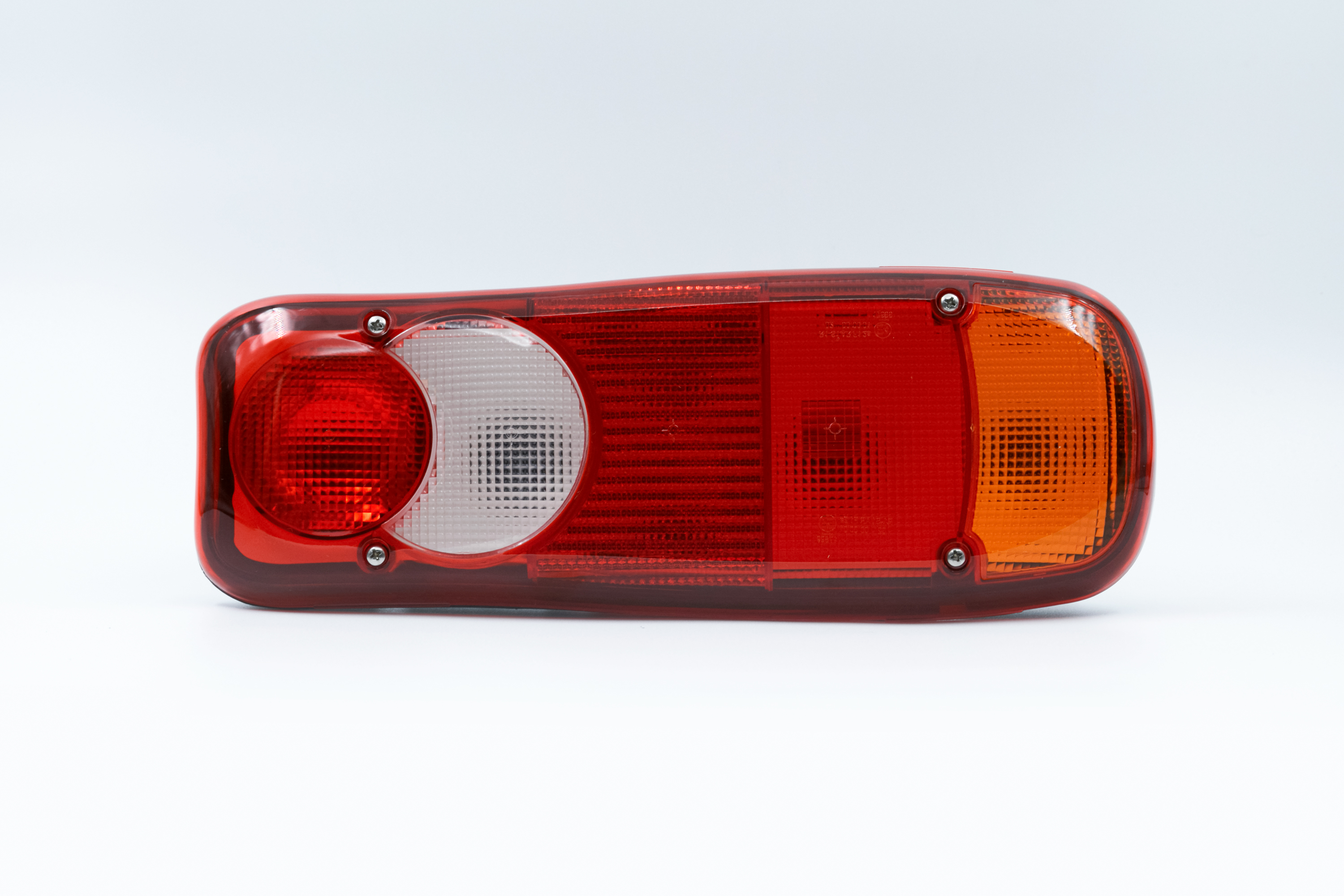 Фонарь задний RENAULT правый  (OEM 1401731 R ) (аналог SY-DL3006 R)