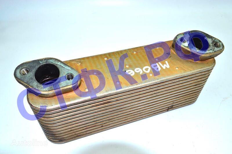 Радиатор масляный A0021888001 (ан. 80221, Winkler 27430116200)